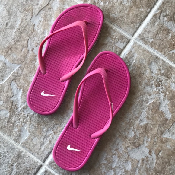 nike super soft flip flops